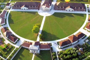 From the great saltworks of Salins-les-Bains to the royal saltworks of Arc-et-Senans, the production of open-pan salt