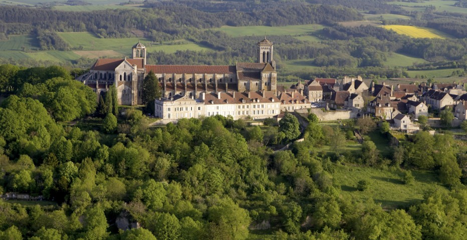 Basilica church and hill of Vézelay