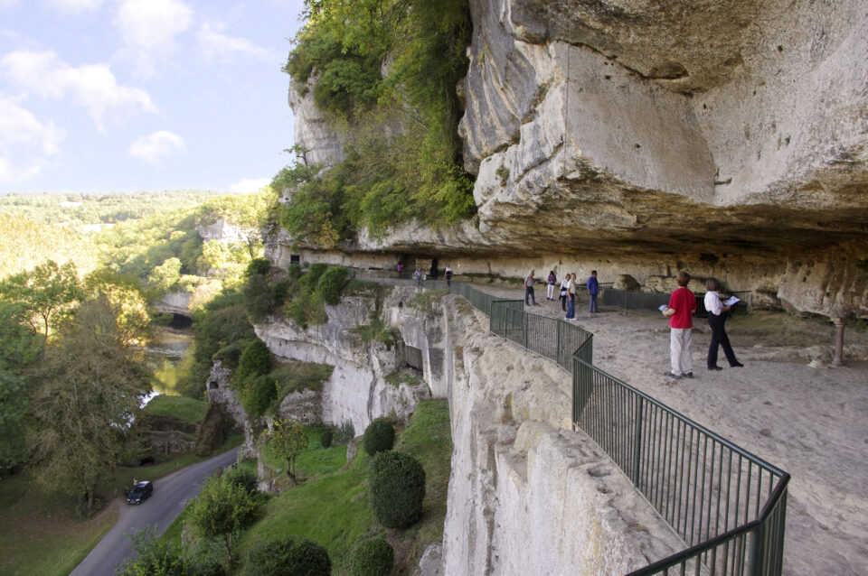 Sites préhistoriques et grottes ornées de la vallée de la Vézère