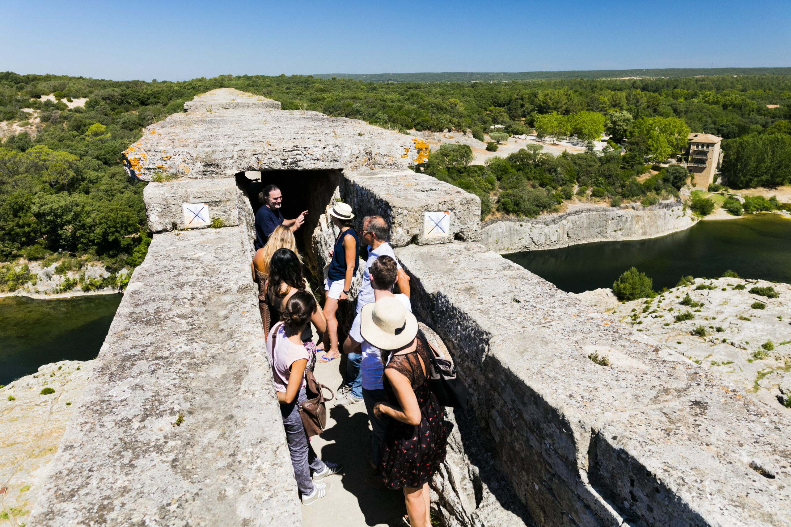 Site du pont du Gard- Canalisation