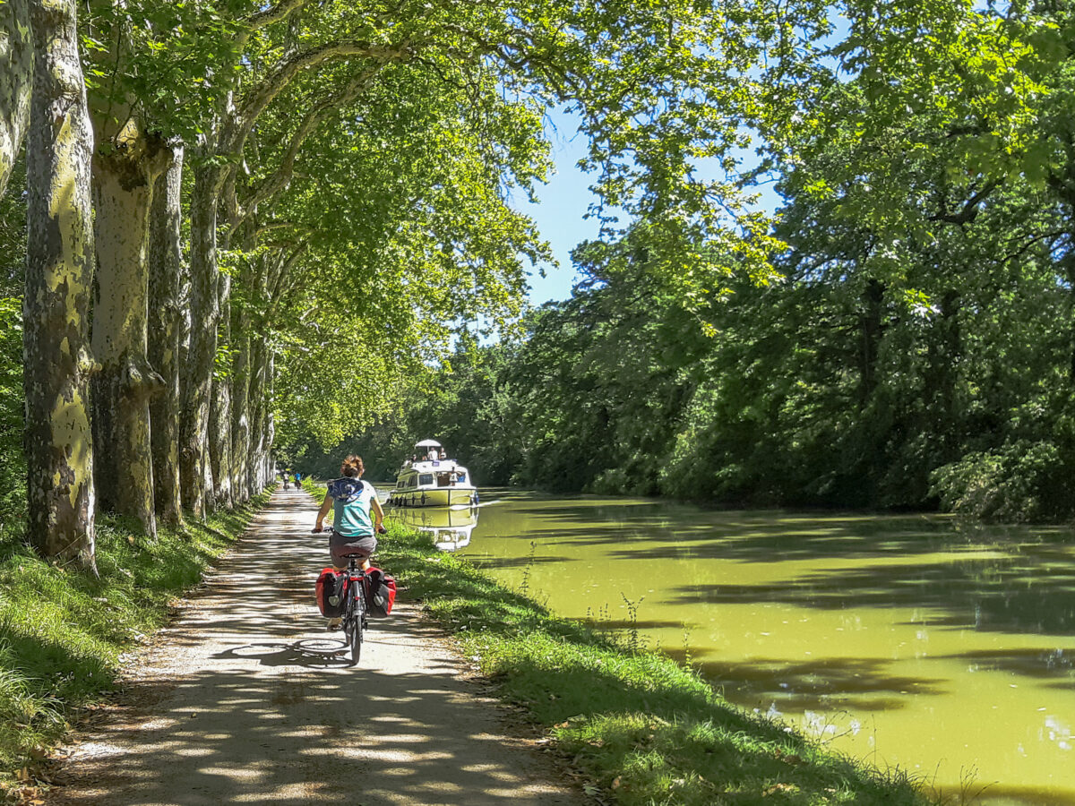 Voyage à vélo le long du canal du Midi